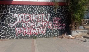 Lukisan Grafiti yang Menyindir Ketua KPK Firli Bahuri Telah Dihapus Satpol PP Bandung