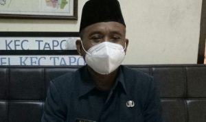 Sekretaris Kecamatan Tapos, Sugino, (Foto: Istimewa)