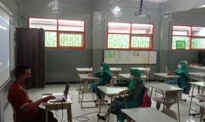 Pelaksanaan PTM pekan lalu di SD Ar Rafi, Kota Bandung.