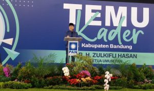 Ketua Umum Partai Amanat Nasional (PAN) Zulkifli Hasan melalukan kunjungan ke beberapa wilayah di Jawa Barat untuk bersilaturahmi dengan kader PAN di daerah, salah satunya Kabupaten Bandung.