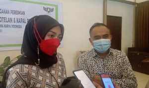 Meski Pandemi, Palma Corporation Sewa Kelola Hotel Bantu Program PEN Industri Pariwisata Dirut PT Palma Corporation Karina Puti Ayu (kiri), General Manager Corporate Nanang Dwi (kanan)