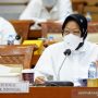 Menteri Sosial Tri Rismaharini dalam rapat kerja bersama Komisi VII DPR di Jakarta, Senin (20/9/2021). (ANTARA/HO-Kemensos)