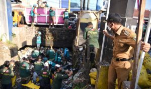 Jelang Musim Penghujan, Bupati Gandeng BBBS Bersihkan Sungai Cikahiyangan