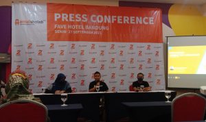 Dua Tahun Berdiri, amalsoleh.com Telah Distribusikan Puluhan Ribu Al-Qur'an ke Pelosok Negeri Dok. Suasana Press Conference amalsoleh.com, di Favehotel Hyper Square, Kota Bandung, Senin (27/9).