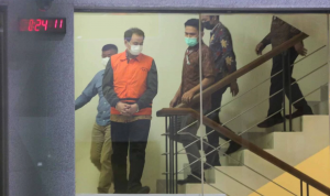 Azis Syamsuddin Isolasi Mandiri di Sel Azis Syamsuddin Isolasi Mandiri di Sel