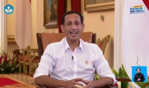 Menteri Nadiem Tegaskan Vaksinasi Bukan Kriteria Penyelenggaraan PTM Terbatas Menteri Nadiem kembali menegaskan vaksinasi bukan menjadi kriteria untuk PTM terbatas. (Istimewa)