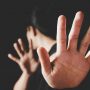 Dua Pria Congkel Pintu Kontrakan Lalu Bekap Gadis 19 Tahun, Eh Malah..