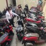 Barang bukti sepeda motor baru yang akan diselundupkan dari Cirebon ke Vietnam dan Timor Leste. Foto: Okri Riyana/Radar Cirebon