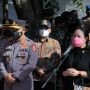 Ketua DPR RI Puan Maharani melakukan kunjungan kerja ke SMKN2 Kota Tangerang dalam memantau kegiatan vaksinasi yang digelar AKABRI 1996/Bharatasena.. (ANTARA/HO)