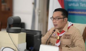 Gubernur Jawa Barat Ridwan Kamil saat Webinar 83 Tahun Sinarmas bertajuk Indonesia Sehat Ekonomi Bangkit secara virtual di Gedung Pakuan, Kota Bandung, Selasa (14/9/2021). ANTARA/HO-Humas Pemprov Jabar