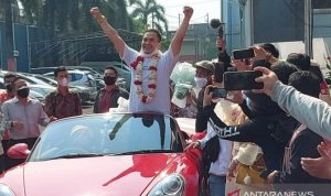 Selebritas Saipul Jamil saat bebas dari Lembaga Permasyarakatan Kelas 1 Cipinang, Jakarta, Kamis (2/9/2021). (ANTARA/Yogi Rachman)
