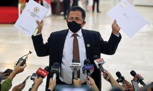 Pengadaan Multivitamin Senilai Rp 2 Miliar Dibatalkan, Begini Penjelasan Sekjen Sekjen DPR Indra Iskandar (HENDRA EKA/JAWA POS) multivitamin dpr 2 miliar
