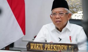 Wakil Presiden Ma'ruf Amin menyampaikan sambutan dalam acara Dialog Nasional Lintas Agama Badan Pengelola Masjid Istiqlal secara virtual dari kediaman resmi wapres di Jakarta, Selasa (7/8/2021). ANTARA/HO-Asdep KIP Setwapres/aa.