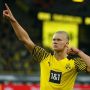 Penyerang Borussia Dortmund Erling Haaland merayakan gol keduanya ke gawang Union Berlin dalam laga lanjutan Liga Jerman di Stadion Signal Iduna Park, Dortmund, Jerman, Minggu (19/9/2021). (ANTARA/REUTERS/Leon Kuegeler)