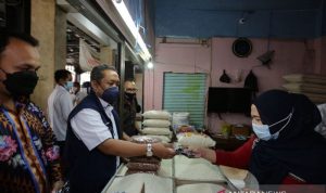 Wakil Wali Kota Bandung Yana Mulyana. ANTARA/Bagus Ahmad Rizaldi
