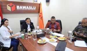 Jajaran Bawaslu RI ketika mengikuti acara GNEJ