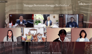 Peringati Hari Ulos Nasional, 45 Komunitas Unjuk Gigi dalam Tenun Fashion Week Memperingati Hari Ulos Nasional 2021 pada 17 Oktober, sebanyak 45 komunitas unjuk gigi dalam Tenun Fashion Week. (Zoom)