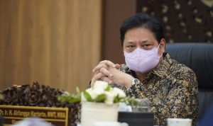 Menteri Bidang Perekonomian Airlangga Hartarto ketika menggelar Rapat Kerja Terbatas (RATAS)