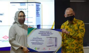 PT Soho Industri Pharmasi menyerahkan 100 ribu obat Veklury (Remdesivir) dari Gilead Sciences, Inc kepada Kementerian Kesehatan (Kemenkes). (Jawapos.com)