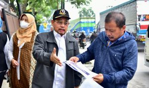 Rombongan Komisi IV DPRD Jabar ketika meninjau lokasi proyek pembangunan Jalan Siliwangi