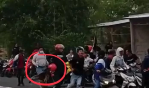 Polisi Akan Selidiki Pistol di Video Tawuran Geng Motor