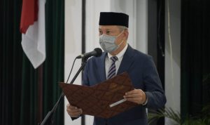 Sekretaris Daerah (Sekda) Jabar Setiawan Wangsaataja memberikan arahan kepada pejabat fungsional yag baru dilantik