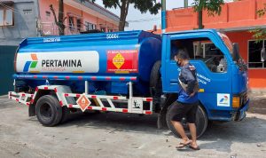 Truk perusahaan Patra Niaga