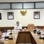 Plt. Wali Kota Cimahi Ngatiyana saat lakukan audiensi dengan Komisi II DPRD Cimahi dan Apperta Kota Cimahi mengenai permasalahan konsumen pada pedagang PNC.