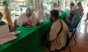 Sidang Tipiring dilaksanakan di Pendopo Dewan Perwakilan Rakyat Daerah (DPRD) Kota Cimahi, Jalan Djulaeha Karmita. Para pelanggar yang diseret ke meja hijau merupakan hasil operasi Satuan Polisi Pamong Praja (Satpol PP).