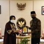 Wakil Wali Kota Depok Imam Budi Hartono atau akrab disapa IBH baru saja menggelar pertemuan dengan Menteri Sosial (Mensos) Tri Rismaharini, Selasa (12/10).