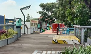 SEPI: Suasana Teras Cihampelas Kota Bandung. (Sandi Nugraha/Jabar Ekspres)