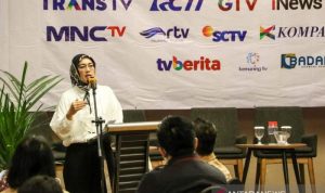 Kehadiran Pers Bantu Pulihkan Ekonomi Bupati Purwakarta saat berbicara pada lokakarya pemukihan ekonomi yang diadakan Ikatan Jurnalis Televisi Indonesia Koordinatoriat Daerah Purwakarta, Subang, dan Karawang (IJTI Purwasuka) di Purwakarta, Selasa (26/10/2021) (ANTARA/HO/Diskominfo Purwakarta)