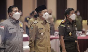 Bupati Bandung, Dadang Supriatna menghadiri Seminar Anti Pungutan Liar di Grand Sunshine Resort and Convention, Soreang, Selasa (26/10).