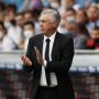 Pelatih Real Madrid Carlo Ancelotti saat menyaksikan pertandingan La Liga Santander antara RCD Espanyol melawan Real Madrid di RCDE Stadium, Barcelona, Spanyol, pada 3 Oktober 2021. ANTARA/REUTERS/Pics Action/NurPhoto/Jose Breton.