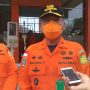 Direktur Sarana Prasana dan Komunikasi Basarnas Pusat, Brigjen Widjang Pranjoto (tengah) bersama Kepala Biro Umum Basarnas Pusat, S Riyadi (kiri) dan Kepala Basarnas Kantor SAR Bandung, Deden Ridwansah. (Yanuar Baswata/Jabar Ekspres)