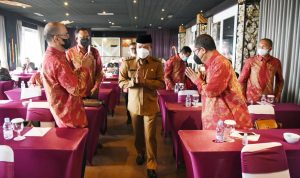 Bupati Bandung Dadang Supriatna menargetkan rata-rata lama sekolah (RLS) tahun 2023 di Kabupaten Bandung, mencapai angka 10 tahun.