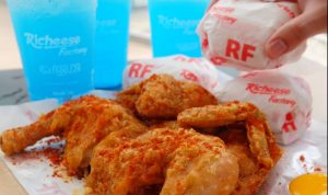 Fire Flying Chicken dari Richeese Factory, Sensasi Ayam Utuh dengan Pilihan Level Spicy dan Non-Spicy