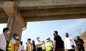 Menko Kemaritiman dan Investasi Luhut Binsar Pandjaitan mengunjungi proyek Kereta Cepat Jakarta-Bandung, Jawa Barat, Kamis (30/9/2021). ANTARA/HO-Kemenko Kemaritiman dan Investasi.