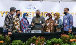 Diretur bank bjb bersama jajaran tetap optimis untuk terus meningkatkan pelayanan dan capaian kinerja yang meningkat.