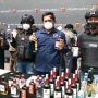 Tiga Warung Digerebek, Polres Garut Temukan Ratusan Miras di Dalam Bunker