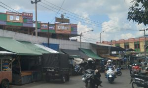 pasar sabilulungan Cicalengka yang rawan pencurian kendaraan roda dua