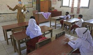 Peran Orangtua Murid Disorot Disdik, Guru: Setidaknya Anak Didampingi ptm di cirebon dinkes
