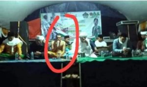 Hebohkan Warganet, Ustaz yang Bertelanjang Dada Saat Ceramah Beri Klarifikasi Hebohkan Warganet, Ustaz yang Bertelanjang Dada Saat Ceramah Beri Klarifikasi
