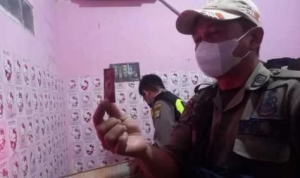 Kos-kosan Tempat Prostitusi Digerebek Polisi, Ada yang Tidak Berpakaian Kos-kosan Tempat Prostitusi Digerebek Polisi, Ada yang Tidak Berpakaian