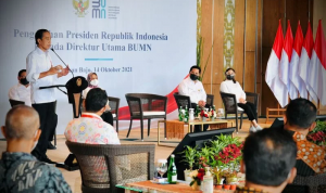 Beri Waktu 2 Tahun, Jokowi Ingin BUMN Lakukan Perubahan Fundamental Beri Waktu 2 Tahun, Jokowi Ingin BUMN Lakukan Perubahan Fundamental