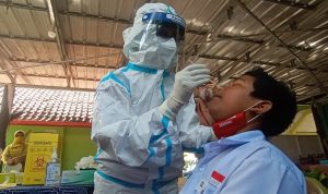 Kasus COVID-19 di Jawa Barat sebanyak 62 kasus dan Banten ada 60 kasus. Keseluruhan angka kasus konfirmasi positif COVID-19 Judul situs Judul Kategori primer Pemisah