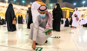 keberangkatan calon jamaah umrah tertunda