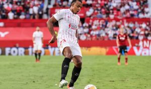 Bek Sevilla asal Prancis Jules Kounde saat bermain lawan Valencia di Liga Spanyol pada 22 September 2021. ANTARA/REUTERS/DAX Images.