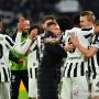 Para pemain Juventus melakukan selebrasi seusai mengalahkan Fiorentina dalam lanjutan Liga Italia di Stadion Allianz, Turin, Italia, Sabtu (6/11/2021) waktu setempat. (ANTARA/REUTERS/Massimo Pinca)