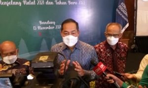 Menteri Perdagangan Muhamamad Lutfi seusai Rakornas Barang Kebutuhan Pokok jelang Natal dan Tahun Baru 2022 di Bandung, Senin (15/11/2021). (ANTARA/Ajat Sudrajat)